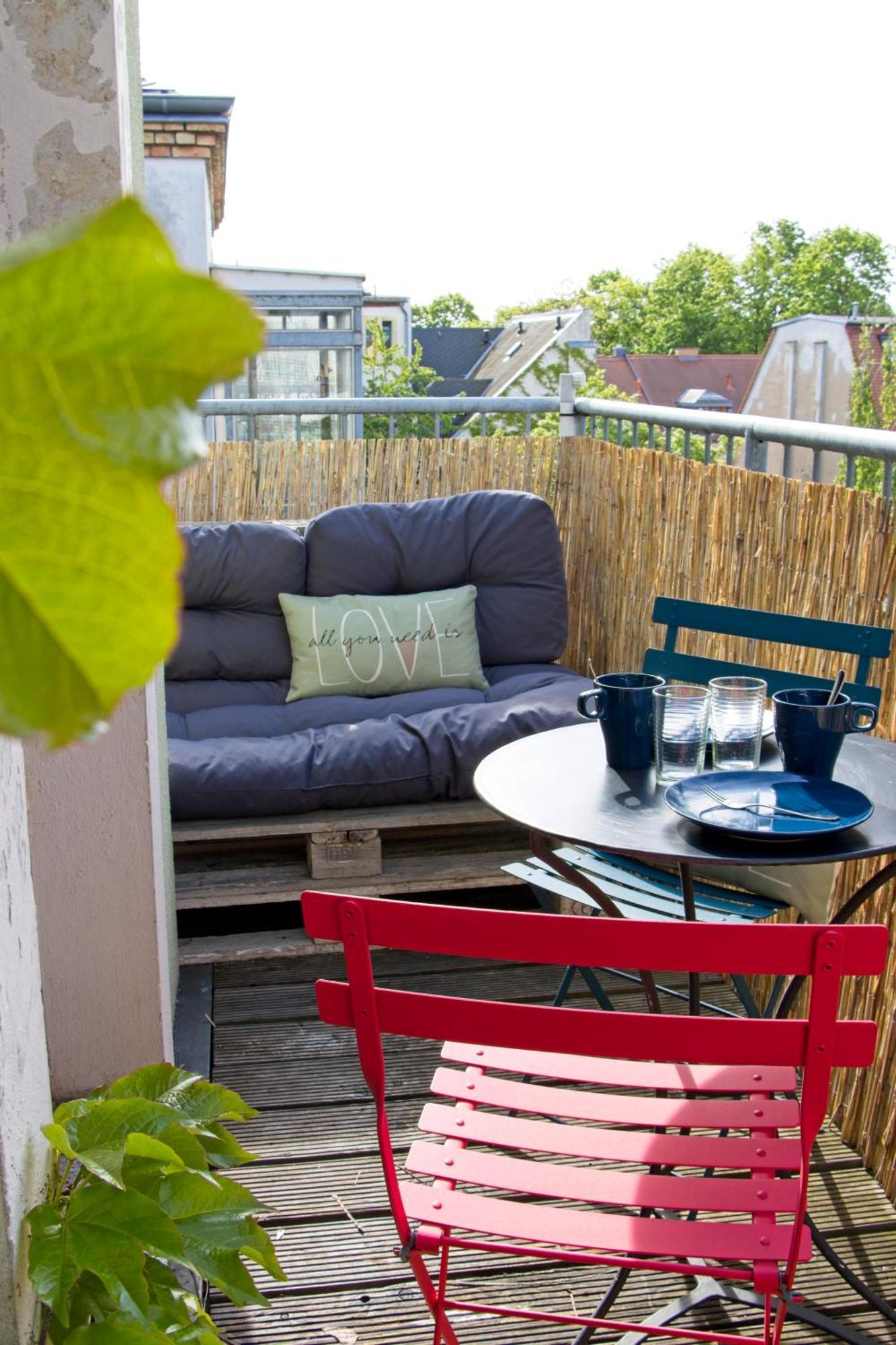 Neustadt-Aussicht - Grosse Wohnung Mit Balkon Dresden Buitenkant foto