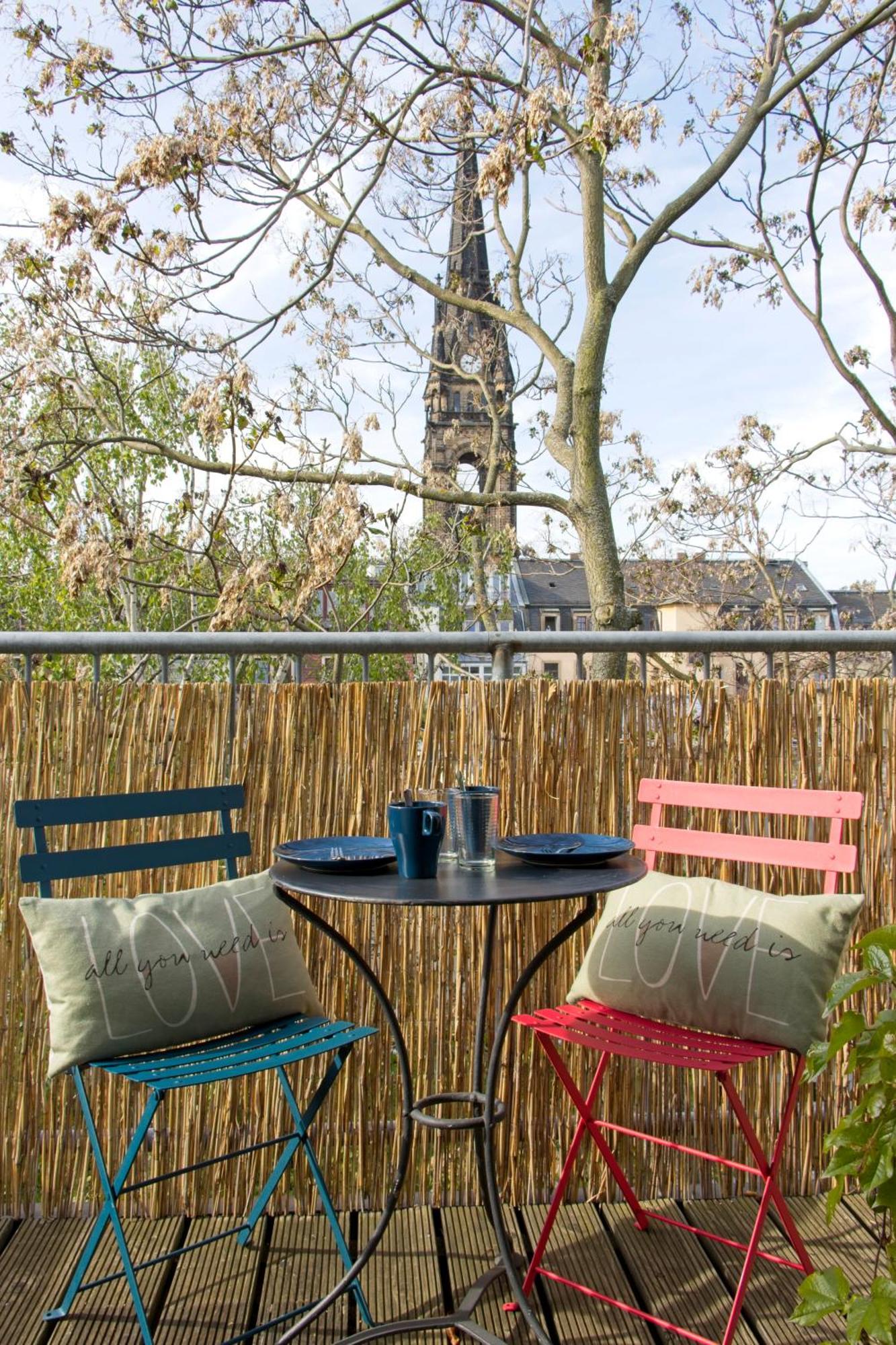 Neustadt-Aussicht - Grosse Wohnung Mit Balkon Dresden Buitenkant foto